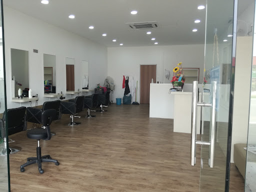 VVIP HAIR STUDIO