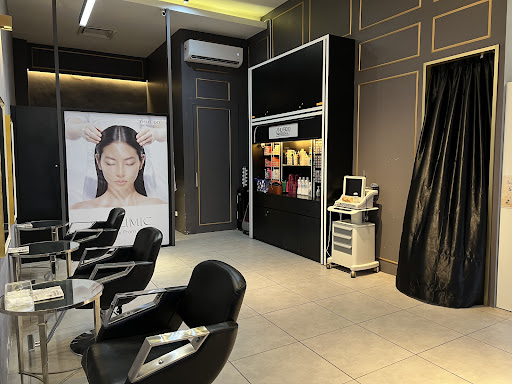 De' Touch Hair & Beauty Salon (Amanjaya)