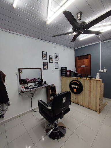 TRIPLE 4 BARBERSHOP