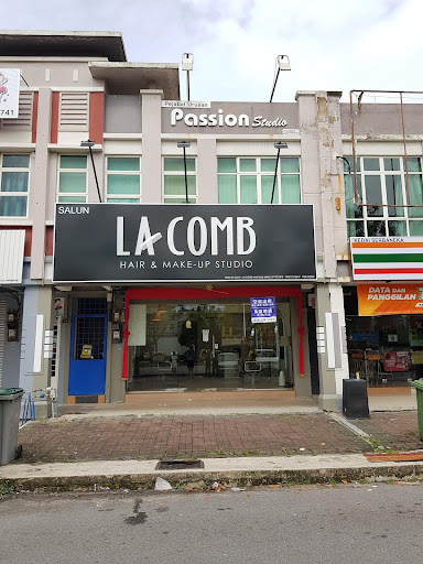 La Comb Hair & Make-Up Studio