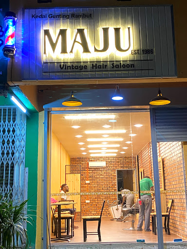 Kedai Gunting Rambut Maju (Maju Hair Salon)