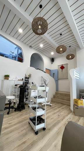 Wave Salon