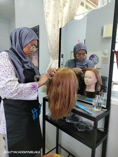 Salun Rambut Wanita
