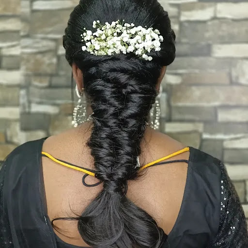 Heanly Bridal Beauty Saloon