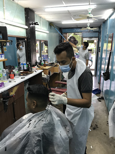 Deli BarberShop