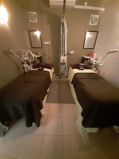 Adeq Acu Spa & facial