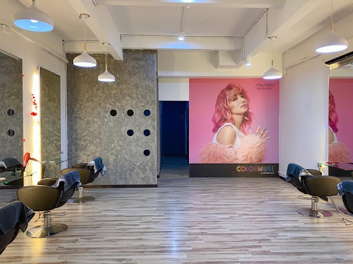 De Classic Hair Studio