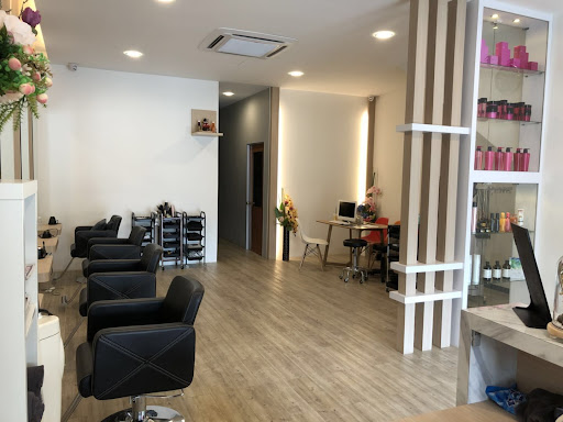 M Salon Hair & Scalp Studio