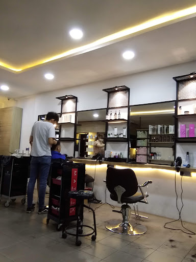 Yohji Salon