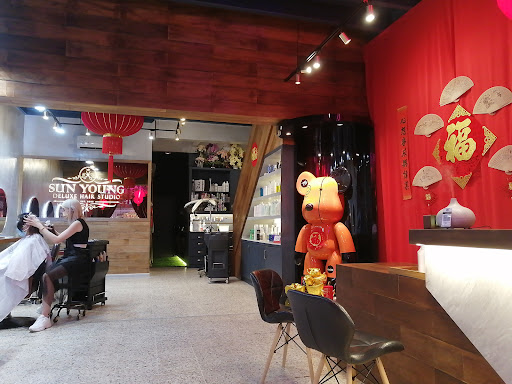 Sun Young Deluxe Hair studio