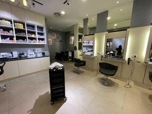 Avenue Hair Specialist