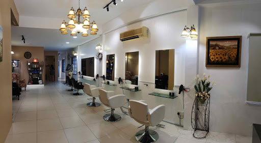 Perfect Ten Hair Salon