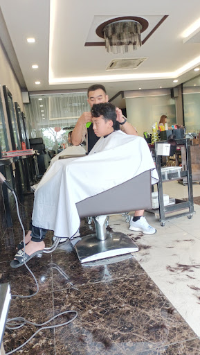 Vantage Point Hair Saloon