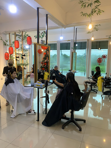 weelie hair studio
