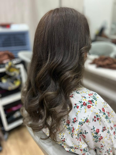 De MAY'S Hair Studio