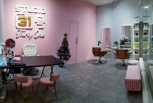 STUDIO 31 Hair Salon Island Plaza