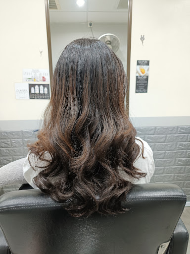 VIP HAIR AND BEAUTY SALON