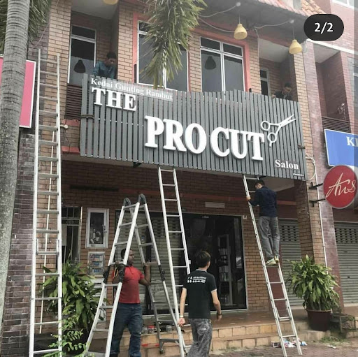 The Pro Cut Salon