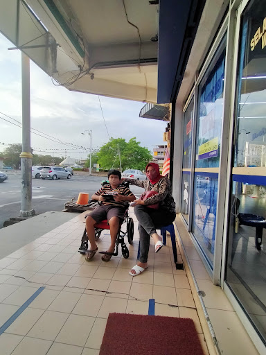 Vettri Gunting Rambut (Near KWSP BLDG)