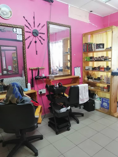 PERKHIDMATAN GUNTING RAMBUT & RAWATAN KECANTIKAN SALOON