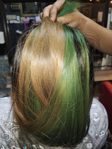 mieza saloon