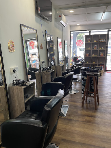 Studio Rambut Ah B