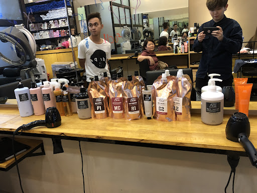 HAIR CUTTERY