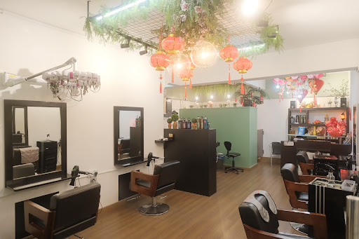 S&J Unisex Hair Salon