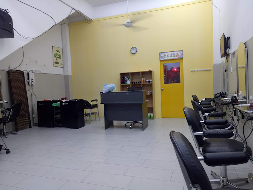 CX UNISEX HAIR SALOON