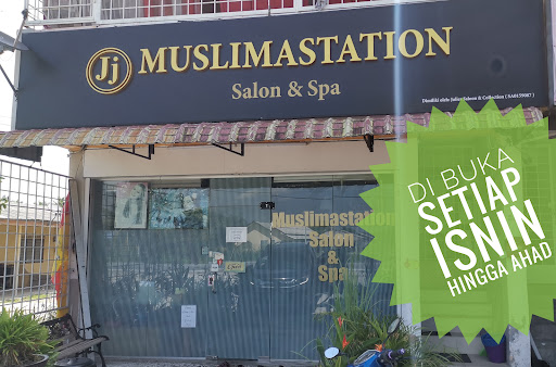 Julie's SaLoon & Beauty Houz