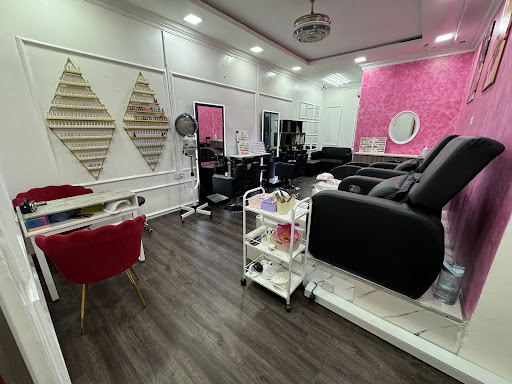 Shella's Glam Gloww Beauty and Hair Salon
