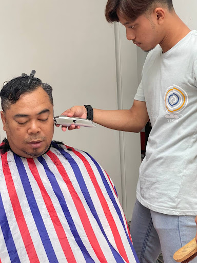 Ayie's Barbershop Djarom