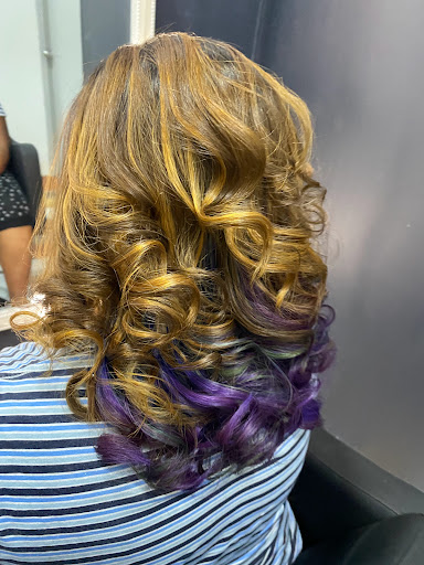 D'queen Bridal & Beauty