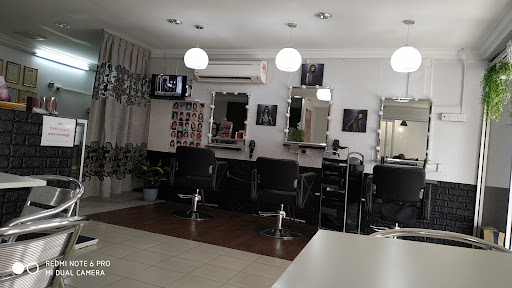 Cda Hair & Beauty House