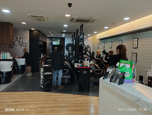 JeffLee The Hair Company | Uptown Branch