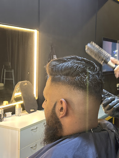 Privlion World Legacy Barber Beauty