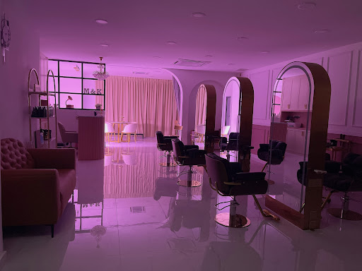 M & K Hair Studio