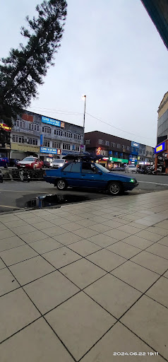 Fire Fly Unisex Hair Salon Centre