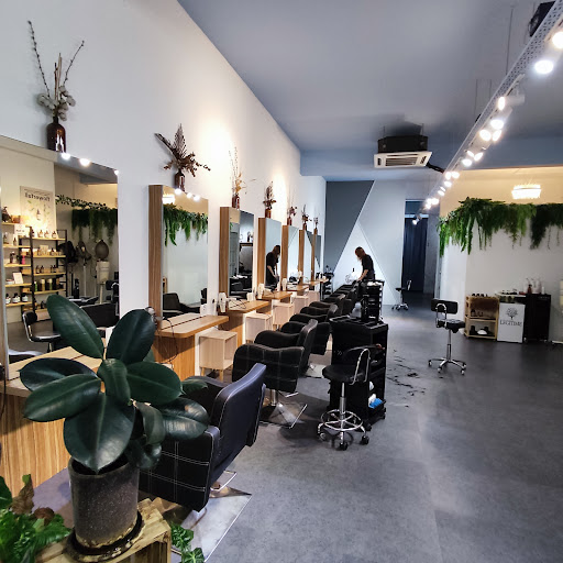 I Image Hair & Makeup Studio