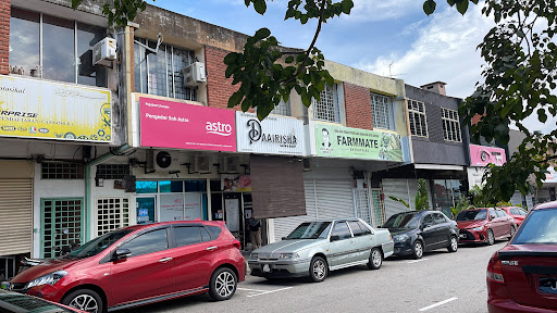 Daairisha Salon