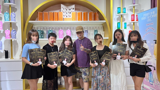 Y Cut Saloon 藝閣髮廊