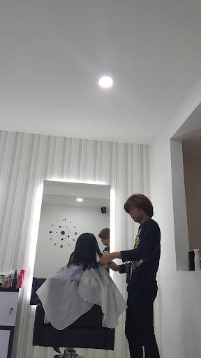 Point Cut Hair Studio