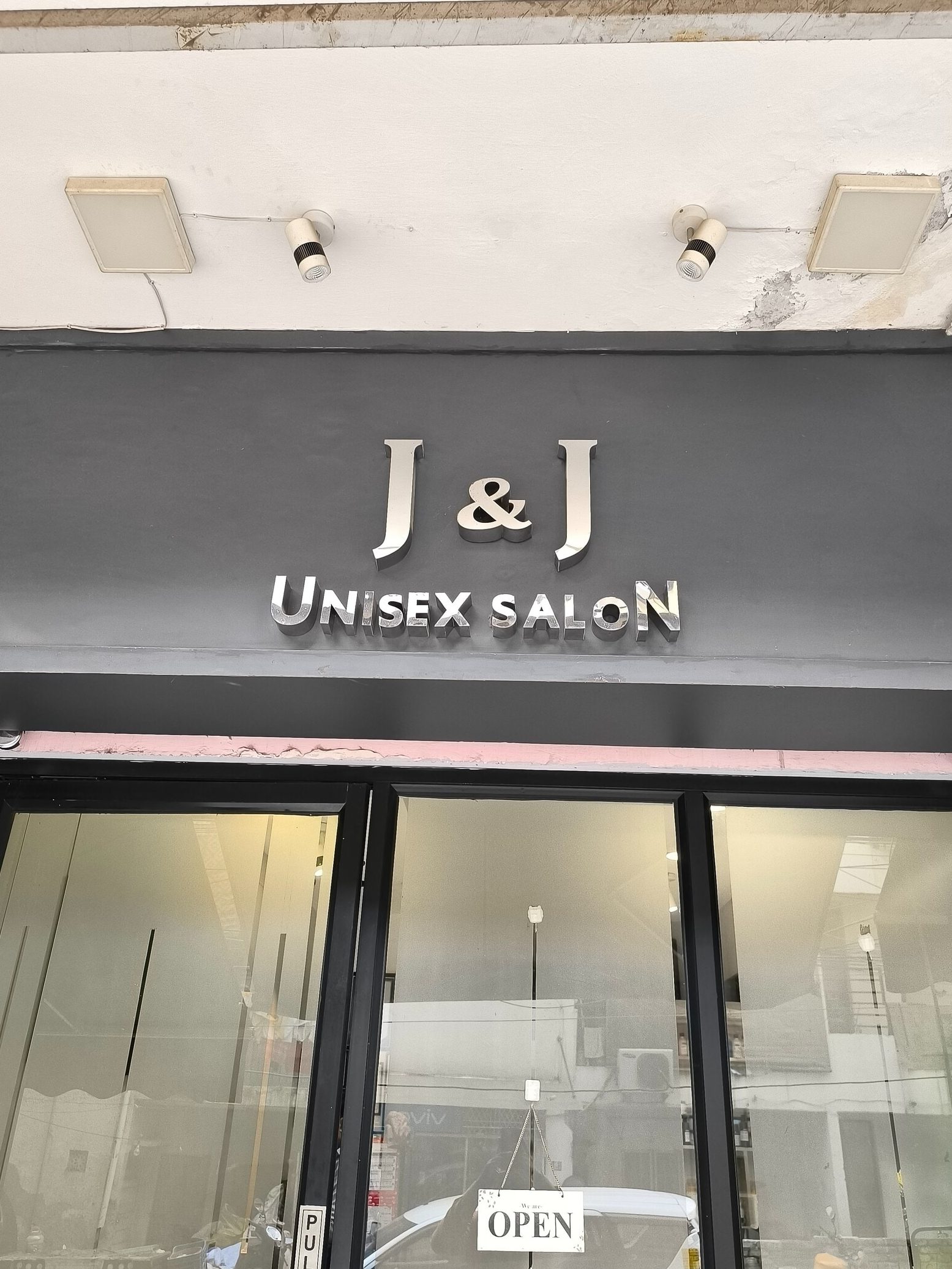 j j unisex hair beauty salon 2