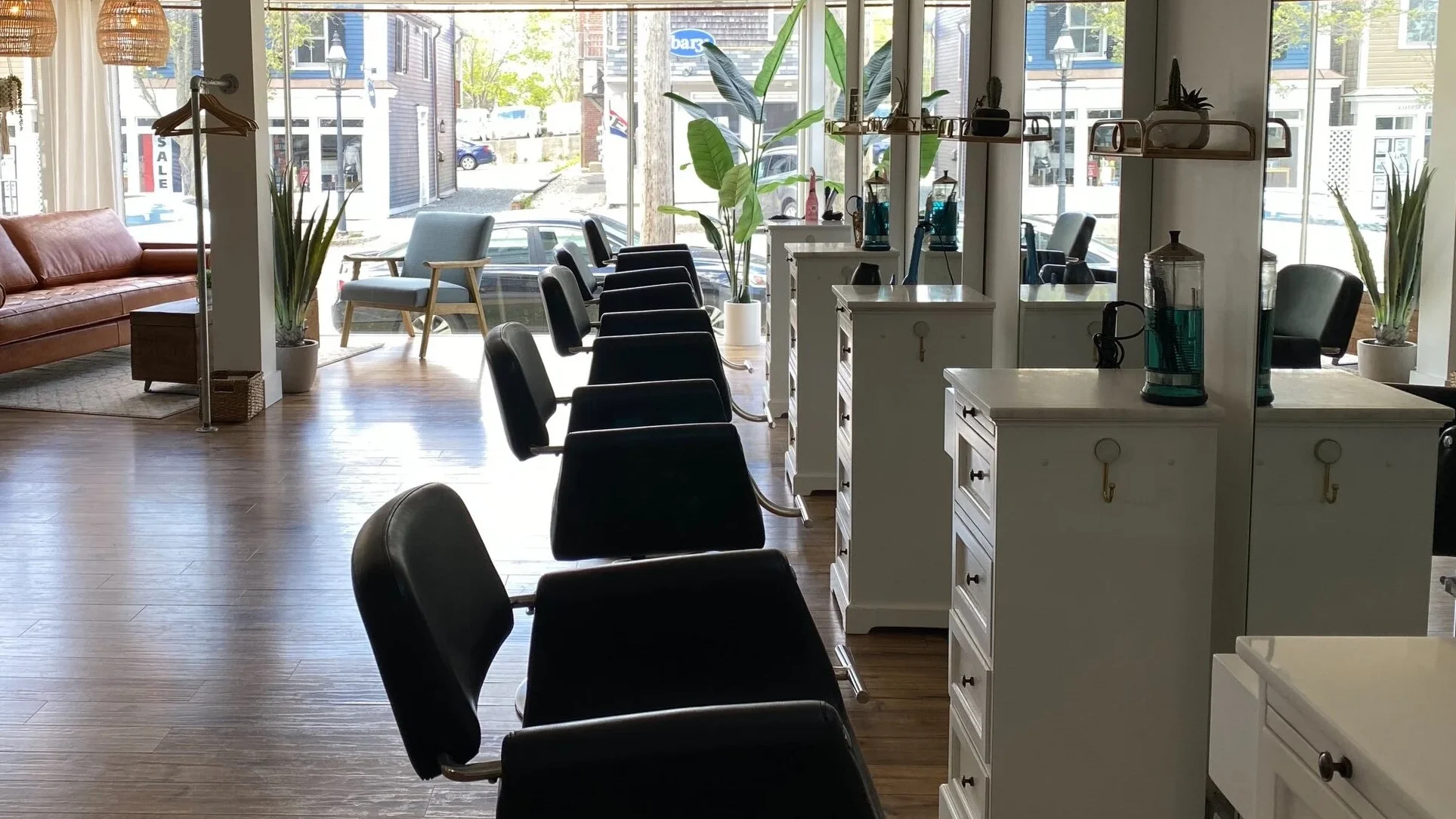 leaf hair studio