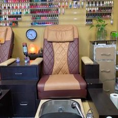 may boutique saloon 1